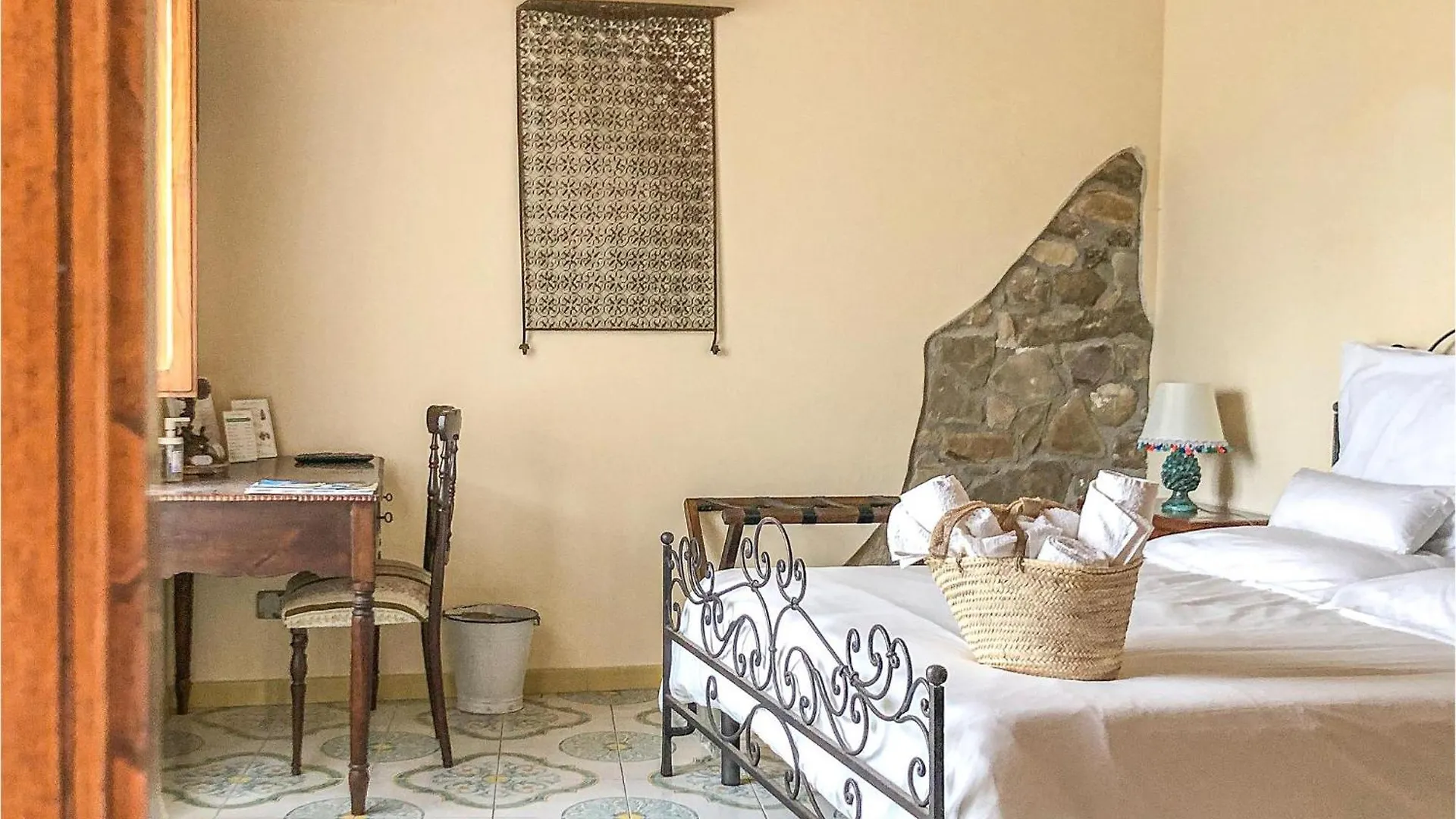 Amazing Home In Ficarra With Wifi